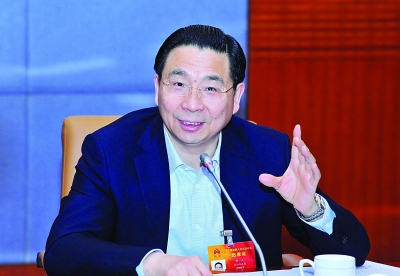 聚焦兩會(huì)：以信息帶動(dòng)制造 實(shí)現(xiàn)“中國智造”