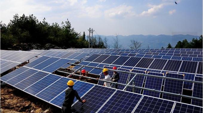 “國網陽光扶貧行動”巴東首批40個村級光伏發(fā)電站建成投運