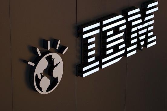 在云計算與大型機(jī)銷售的帶動下，IBM實現(xiàn)六年來的首次營收增長