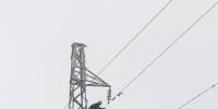 曲靖電網抗冰保電進入關鍵時期 多支隊伍待命 再三重復安全
