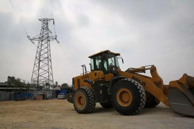 線路上裝了高清“電子眼”，專拍違章施工的你~