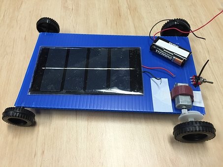 牽手紅旗 漢能太陽能汽車會更進一步嗎？