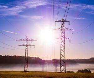 特高壓交流輸電：長(zhǎng)距離、大容量、低損耗、互聯(lián)互通