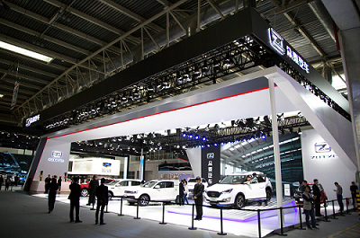 新能源車一片向好，傳統(tǒng)車市不斷下行