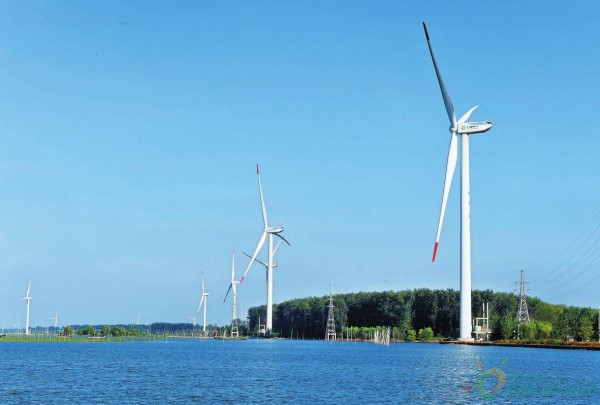 安徽首個標(biāo)準(zhǔn)湖面風(fēng)電場發(fā)電超40億