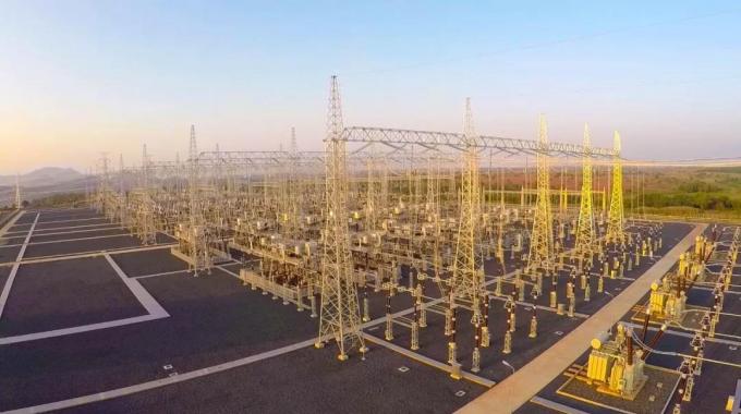 東部非洲輸電線路最長、電壓等級最高、輸送容量最大的輸變電工程★ 埃塞俄比亞復(fù)興大壩水電送出500千伏輸變電工程★ 該工程包括新建2×620千米500千伏同塔雙回線路和總長98千米的雙回400千伏輸電線路，是東  部非洲輸送距離最長、電壓等級最高、輸送容量最大的輸變電工程。