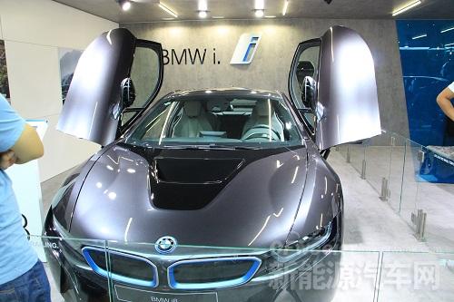 上海進(jìn)博會(huì)汽車科技前瞻：德系、美系、日韓同臺(tái)競(jìng)技