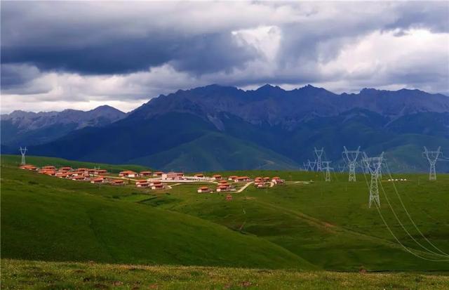 極限挑戰(zhàn)！這條“電力天路”正式投入運(yùn)營(yíng)