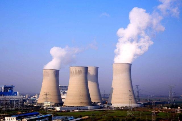 我國(guó)的火電廠燃燒一噸的煤礦，能產(chǎn)生多少電量？