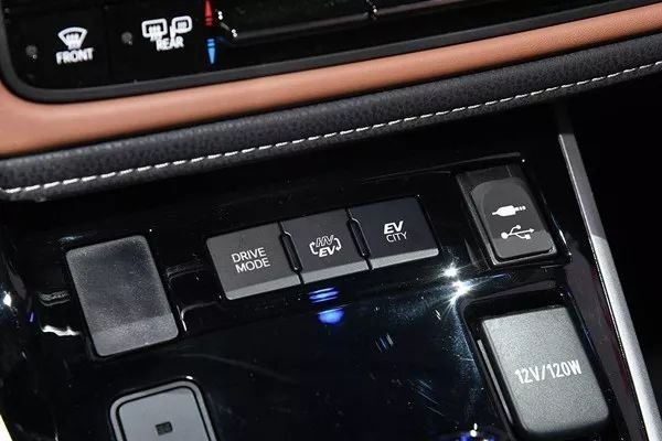 卡羅拉也能免稅送車(chē)牌？豐田要斷了國(guó)產(chǎn)電動(dòng)車(chē)后路嗎？