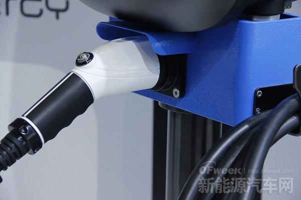 車(chē)和家李想：增程式電動(dòng)車(chē)或許是解決充電焦慮的最佳途徑